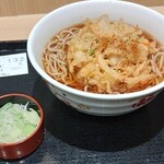 いろり庵きらく - かきあげそば590円