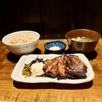 ぼうず - 塩麹漬け桃豚バラの炭火炙り焼き定食(レギュラーサイズ150g)