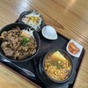 カルビ丼・スン豆腐専門店 三肉屋 センタープラザ店