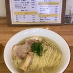 らぁめん ご恩 - 麺線にうっとりの淡麗系スープが眩しい