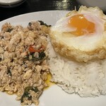 ココナッツシュガー - ランチAセットのガパオライス