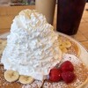 エッグスンシングス - ストロベリー＆バナナ　ホイップクリームとマカデミアナッツ　1,738円
アイスコーヒー　660円
アイスカフェラテ　770円