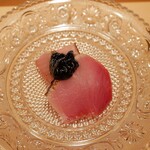 鮨 一幸 - メジマグロと海苔醤油