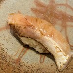 鮨 しみづ - 熟成させるためにあえて紅瞳から外れたノドクロを1週間熟成させるというこだわりが詰まった鮨