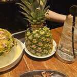 とさか - パインサワーは丸ごとひとつ