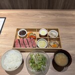 焼肉ドラゴン produced by ジャンボ - 