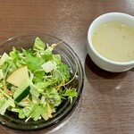 インディアンキッチン - セルフサービスのスープ付