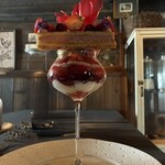 洋菓子店 センチメント - イチゴのパルフェ