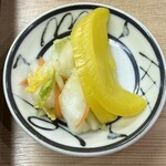たけふく - お漬物も、美味しい。自家製ではないだろうか。