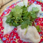 餃子マニア 品川本店 - ラムとトマトとパクチー