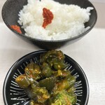 らぁ麺 団欒 - 100円で食べ放題白ごはん/無料サービスピリ辛ニンニクきゅうり