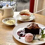 cafe LEON - 
