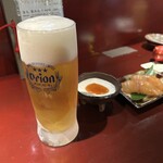 旬菜処 びいどろ - キンキンに冷えたオリオンビール、お通しの握り