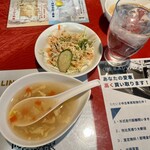 ニュータージマハール - サラダ　ピリ辛スープ