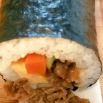 オーケー - 料理写真:黒毛和牛恵方巻、肉の量は多くない