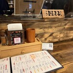 焼き鳥・鶏料理 さいたどう - カウンター席