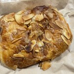 ブーランジェリー メチエ - 料理写真:ショコラバトン