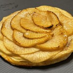 プラス ドゥ パスト - 2026.02.06 (金)    りんごのタルト　843円（税込）