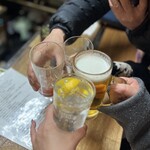 立呑み 千吉良屋 - 改めまして4人で乾杯です♪(*^^)o∀*∀o(^^*)♪
今年もよろしく〜♪(๑ᴖ◡ᴖ๑)♪