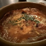 HASSO - 興部富田ファームジャパンブルーチーズを使ったオニオングラタンスープ