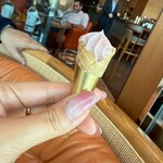 ザ タヴァン グリル＆ラウンジ - 