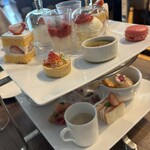 ポム・ダダン - 