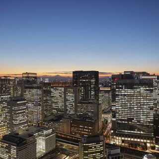ホテル最上階の「ケシキ」では、息を呑む眺望もご馳走のひとつ