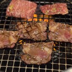 ホルモン焼肉 円蔵 - 