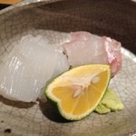 器楽亭 - ちょこっとお造り　イカが艶めかしくオイシ