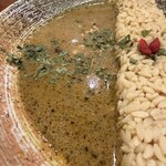 麻布十番 薬膳カレー 新海 本店 - 