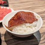 焼肉 ジャンボ はなれ - ロースをオン・ザ・ライス