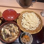 手ぶちうどん 吉平 分店 - きのこ汁うどん