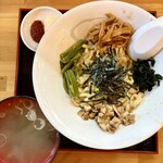 麺屋酒田 - コリコリ食感の山クラゲが添えられてるのが特徴✨✨✨✨