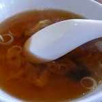 ホワイト餃子 - 餃子10個定食のスープ