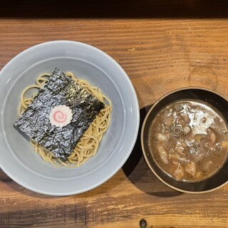 いかれたヌードル フィッシュトンズ_1