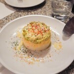 ピッツェリア・ロマーナ・イル・ペンティート - 料理写真:四層のインサラータルッサ（ポテトサラダ、ボイルエッグ、香味野菜入りアヴォカド、自家製タルタル）