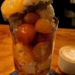 浅煎りコーヒーと自然派ワイン Typica - 