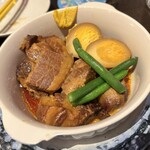 九州沖縄三昧 なんくるないさ - ４人なら二皿注文をお薦めさせていただきます。