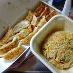 餃子の王将 - 料理写真:餃子２人前・炒飯 【持ち帰り】