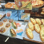 ベーカリーカフェクラウン - 