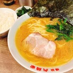ラーメン六角家 - 料理写真: