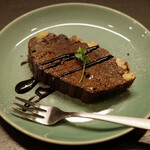 Basil Cantabile - ランチドルチェ（チョコとナッツのケーキ）