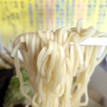 中華そば 琴の - ぱつぱつの細ストレート麺
