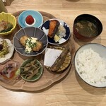 さかなの木 - 料理写真:さかなの木 豆皿ランチ@1,600円
