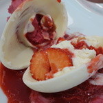 ビストロ ダイア - 中には苺が・・・