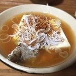 武蔵屋 - 二杯目のお供は、名物の鱈豆腐。