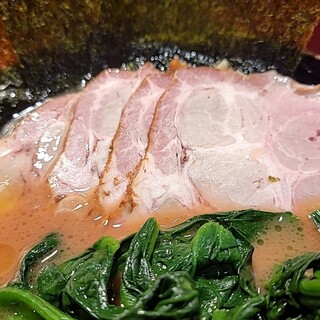 横浜ラーメン 斎藤家_1