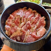 炭火和牛焼肉もうもう亭 - 