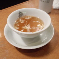 横浜中華街 北京飯店 - 五目チャーハンに付くスープ