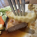 グリル かみさと - 【2026.2.7(土)】姫豚厚切りポークステーキのポテトフライ